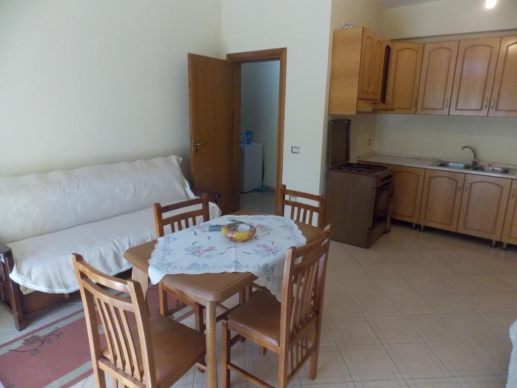 Elis Apartment Vlorë Exterior foto